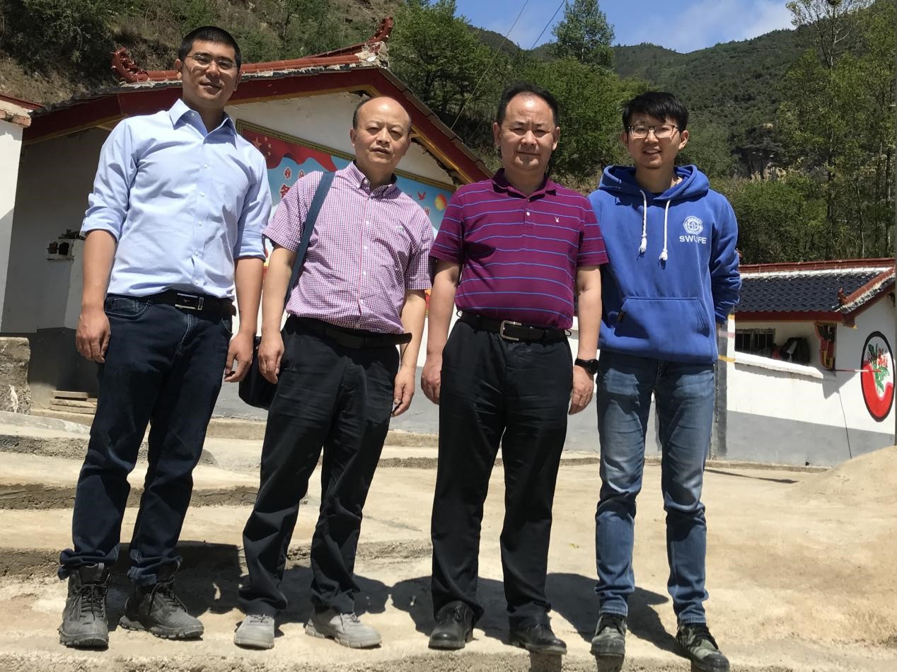 校领导到凉山州美姑县推动定点扶贫工作